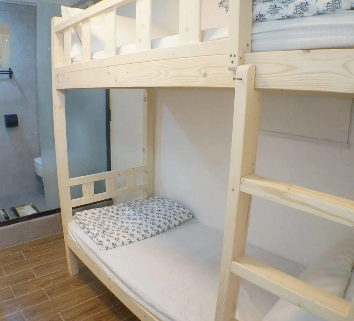 Tung Wo Guest House Kowloon  Chiny